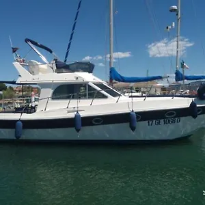 Charter Boat&breakfast Botel